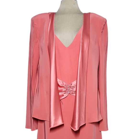 MONTAGE OCCASIONS  Luxury Pink  Formal dress with Jacket  Size 14 - Picture 7 of 16